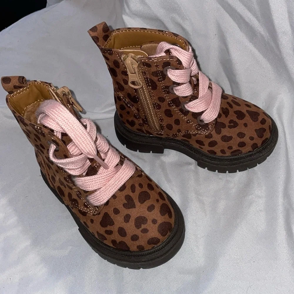 Cat & Jack Animal Print Non Marking Lace Up Boots size 5